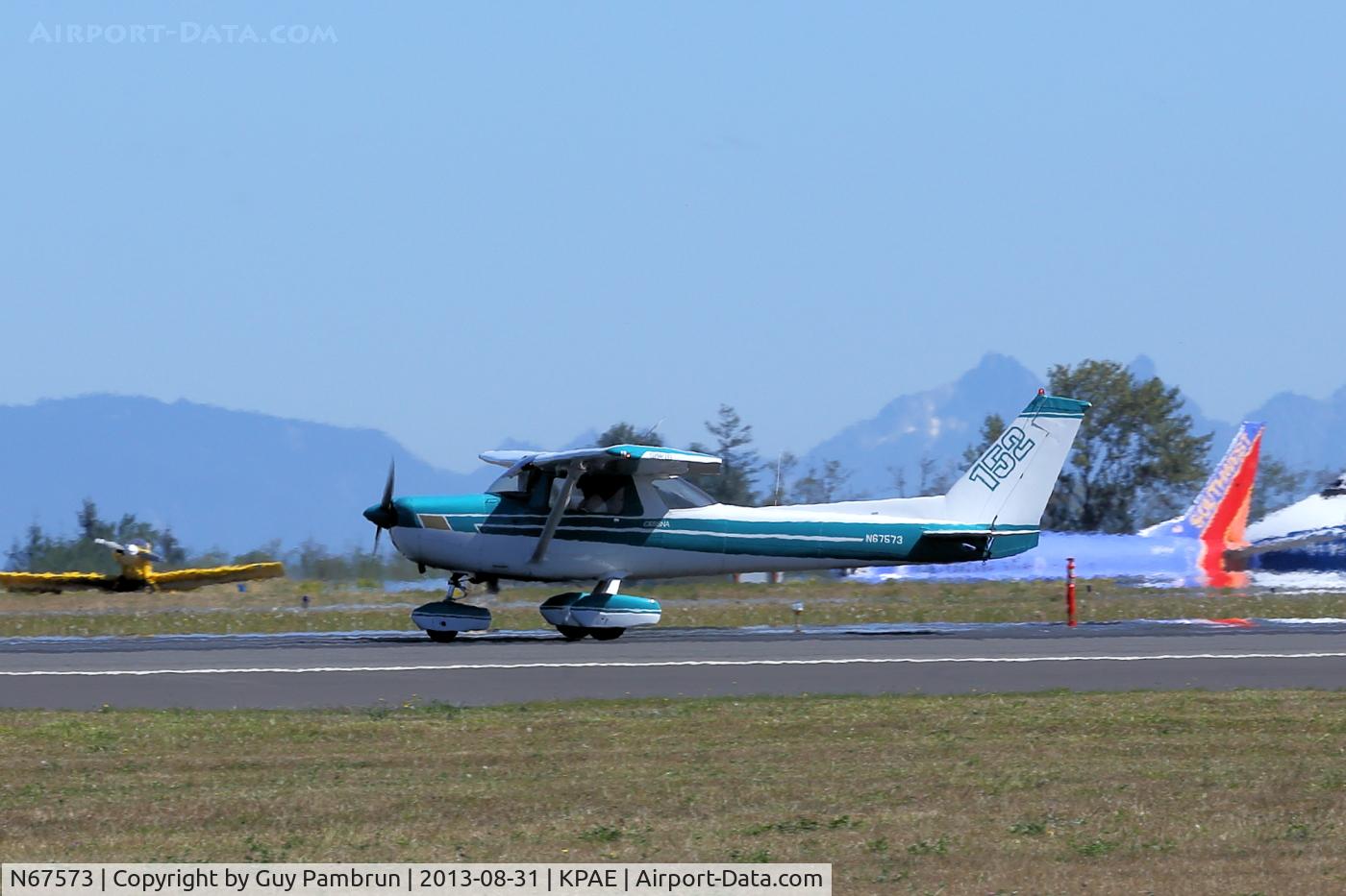 N67573, 1978 Cessna 152 C/N 15281921, Takeoff