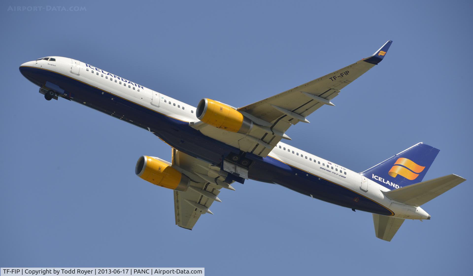 TF-FIP, 2000 Boeing 757-208 C/N 30423, Departing Anchorage