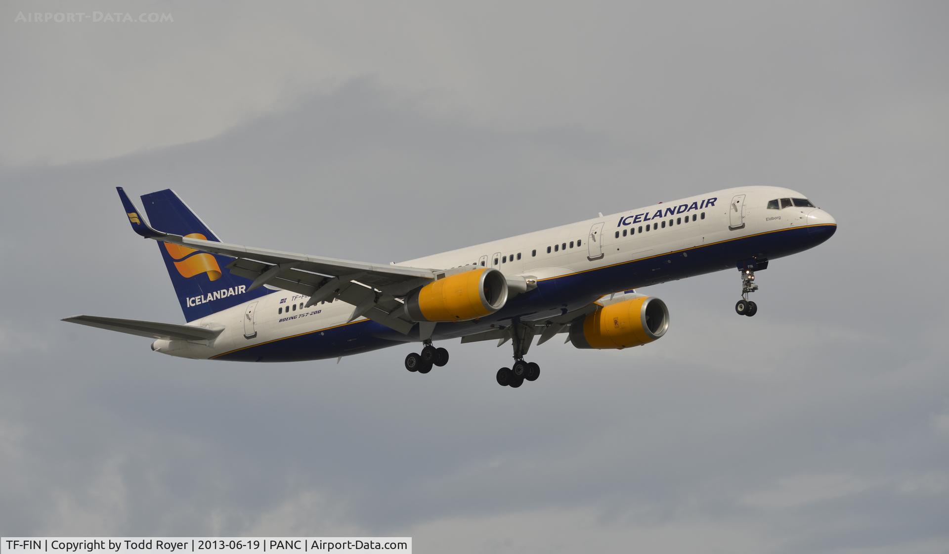 TF-FIN, 1997 Boeing 757-208 C/N 28989, Arriving at Anchorage