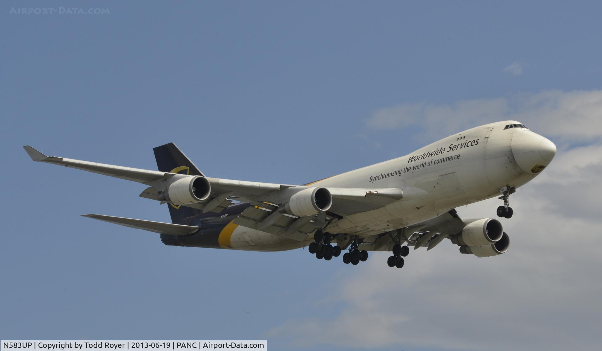 N583UP, 1993 Boeing 747-4R7F C/N 25867, Arriving at Anchorage