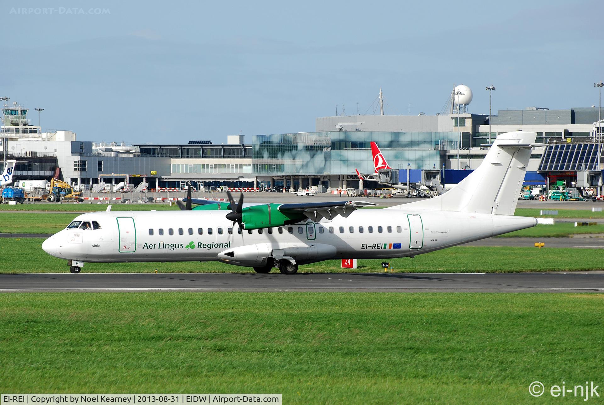 EI-REI, 1991 ATR 72-201 C/N 267, About to depart off Rwy 28 at Dublin.