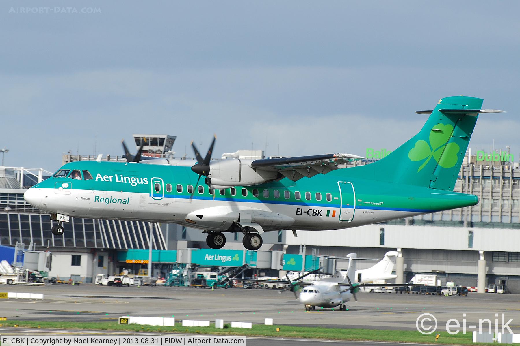 EI-CBK, 1990 ATR 42-300 C/N 199, Landing Rwy 28 at Dublin.