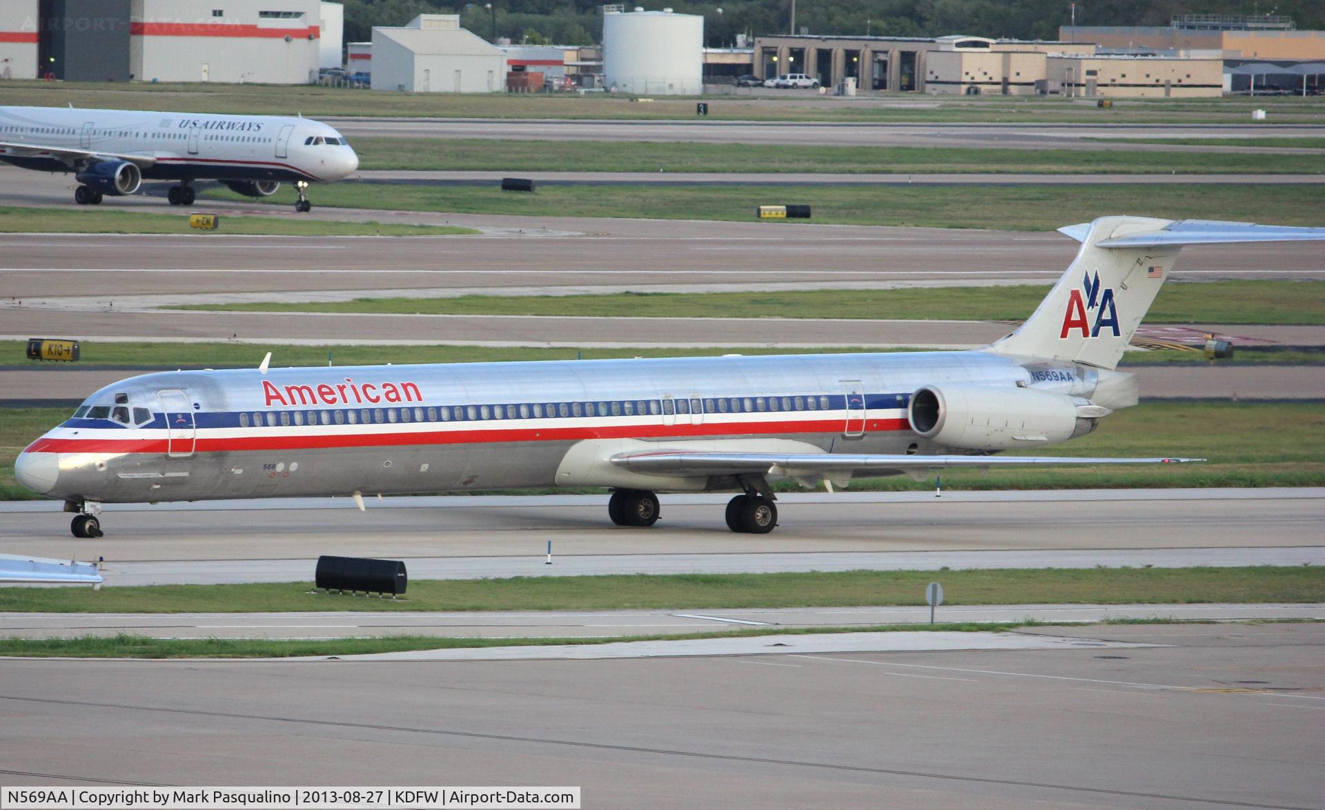 N569AA, 1987 McDonnell Douglas MD-83 (DC-9-83) C/N 49351, MD-83