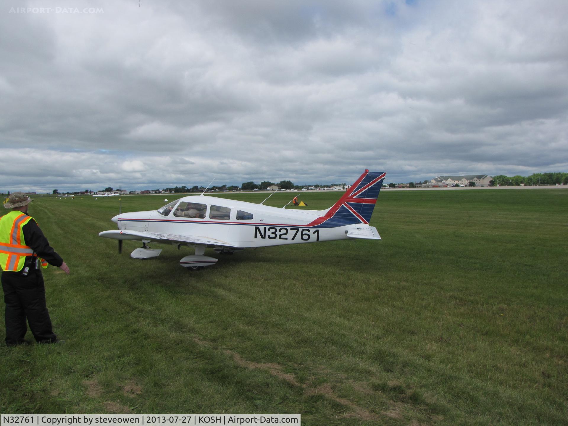 N32761, 1974 Piper PA-28-151 C/N 28-7515232, Entering the Camp grounds at Oshkosh