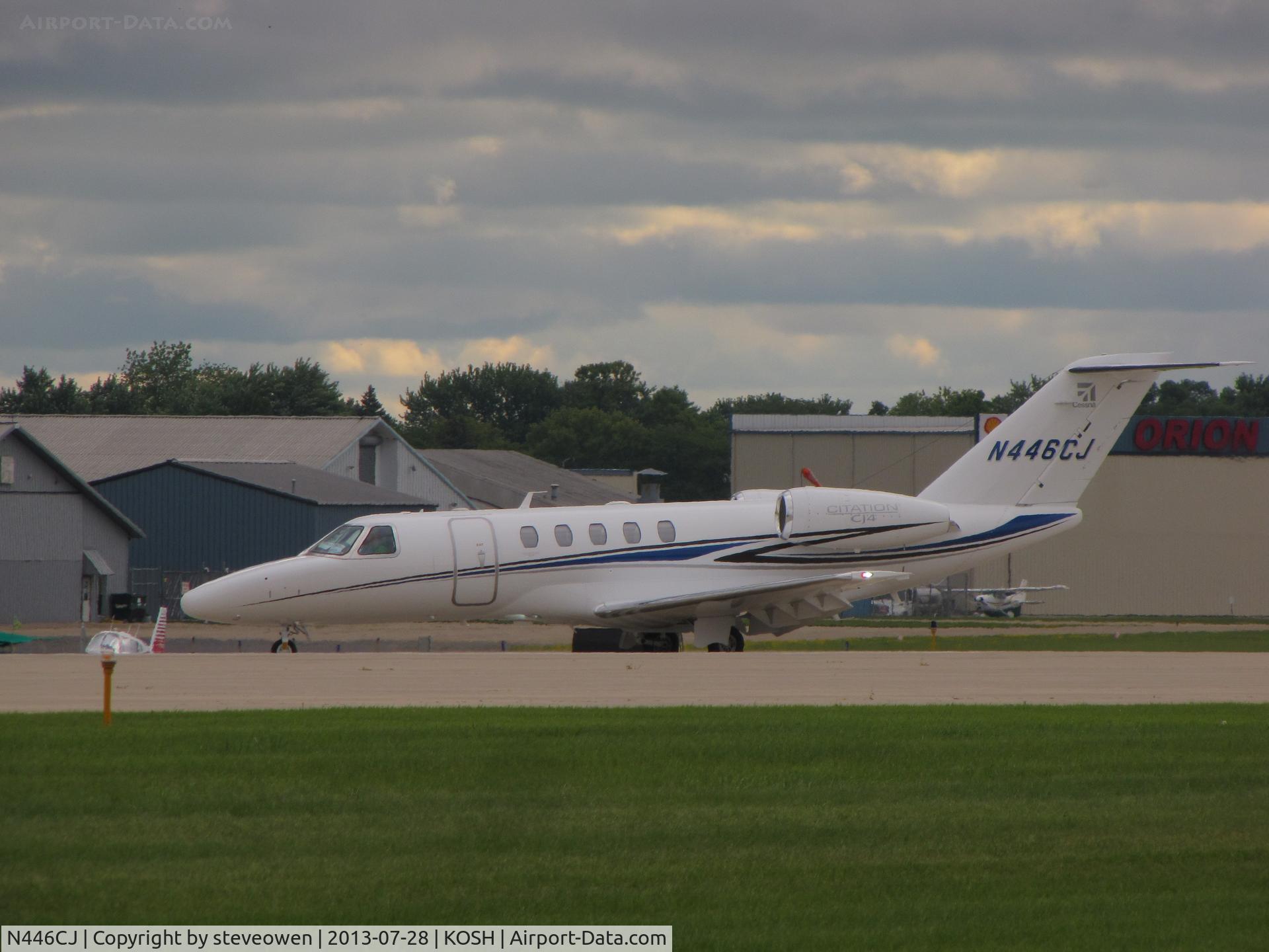 N446CJ, 2009 Cessna 525A CitationJet CJ2+ C/N 525A-0446, Landing Oshkosh