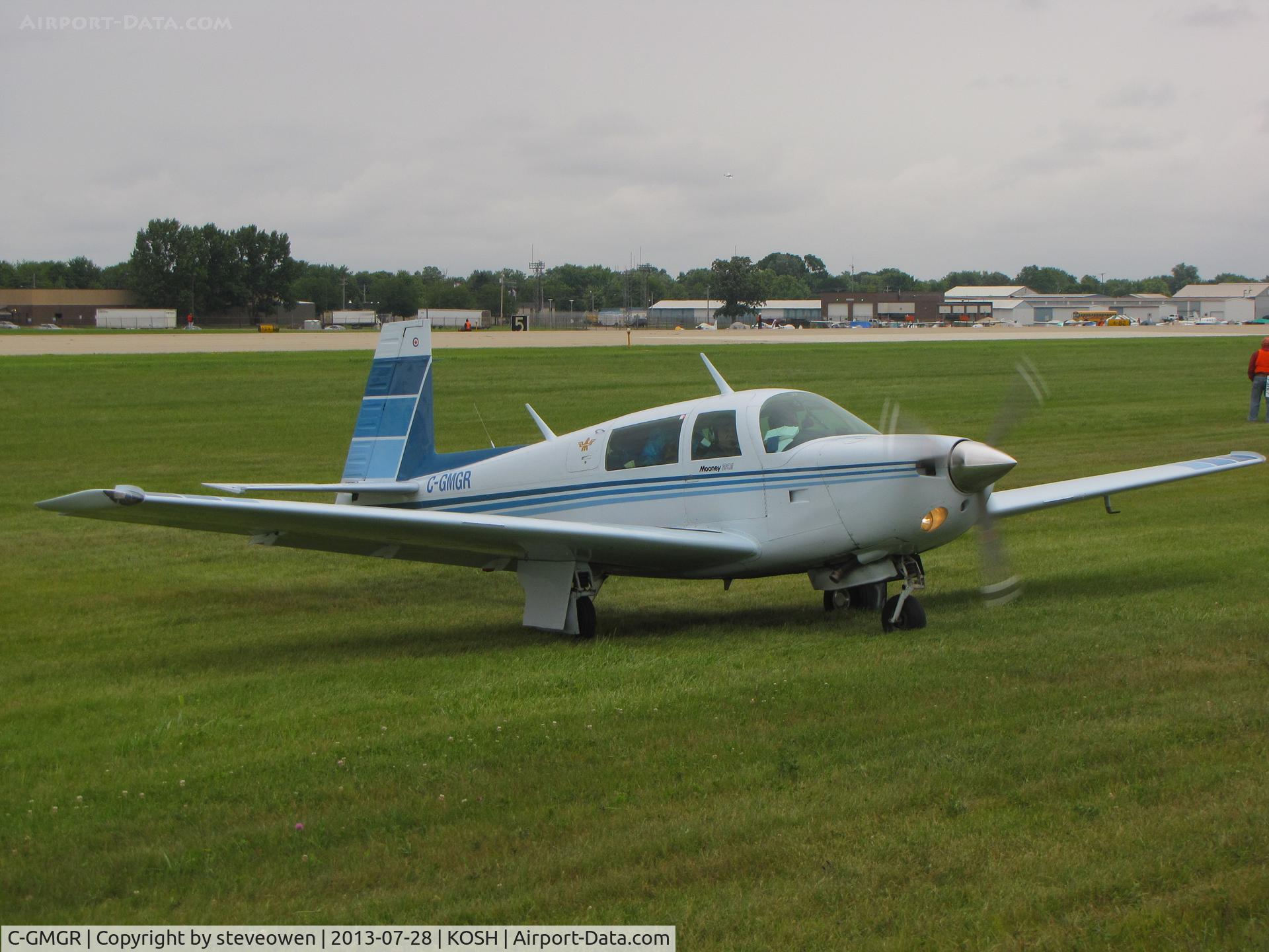 C-GMGR, 1981 Mooney M20J 201 C/N 24-1166, Entering the camp grounds