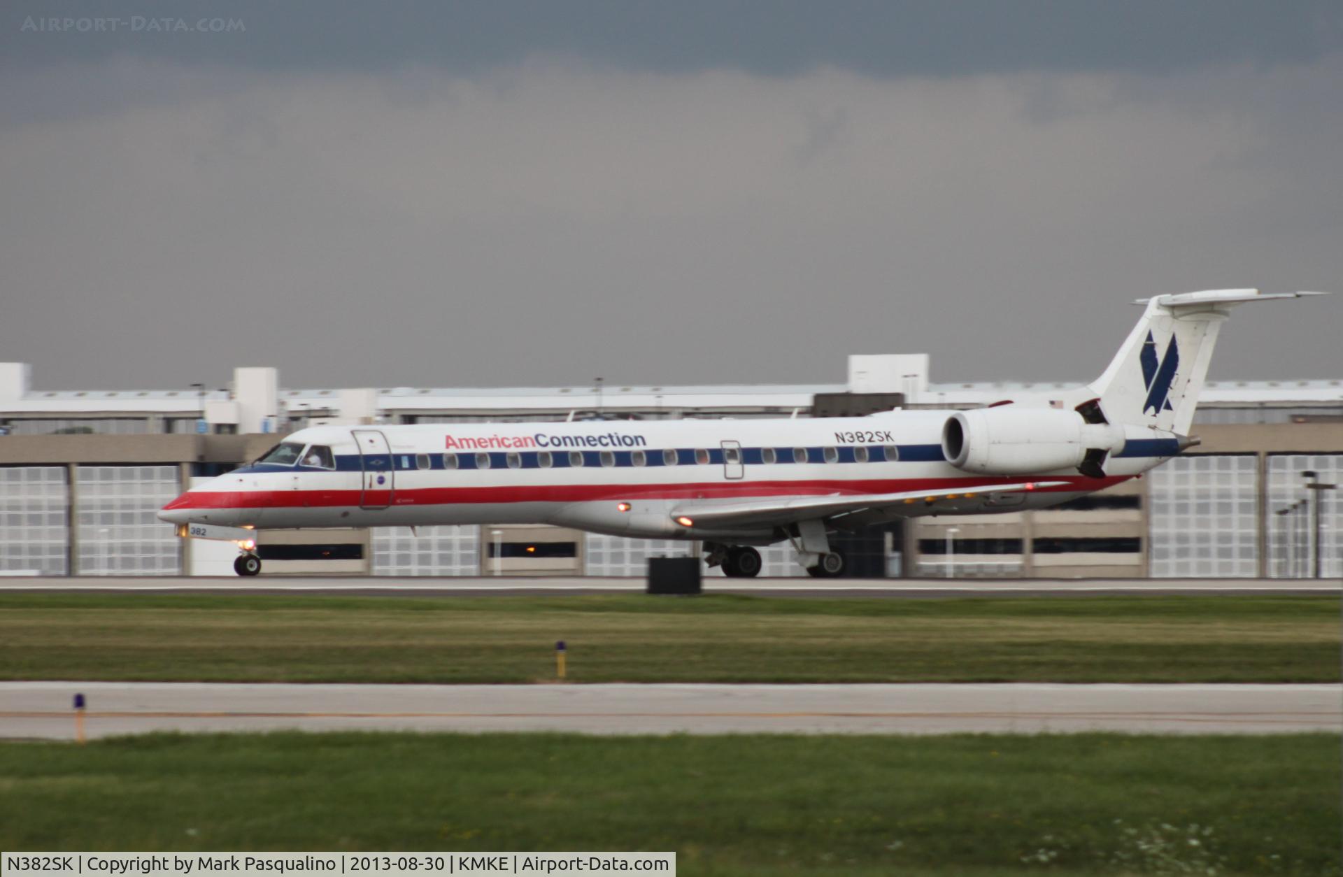 N382SK, 2002 Embraer ERJ-140LR (EMB-135KL) C/N 145624, EMB-135KL