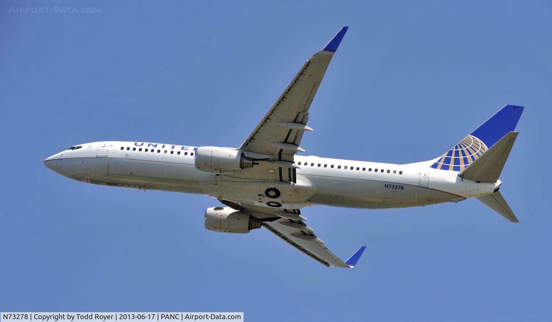 N73278, 2003 Boeing 737-824 C/N 31596, Departing Anchorage