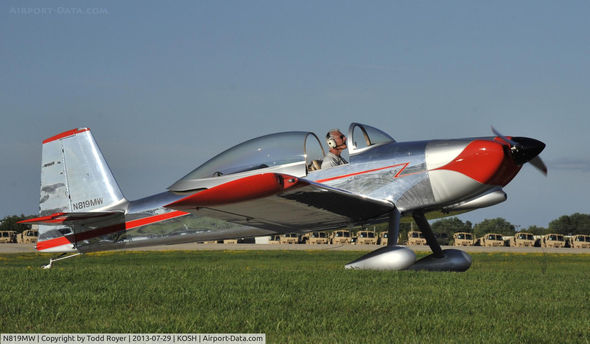 N819MW, Vans RV-8 C/N 80964, Airventure 2013