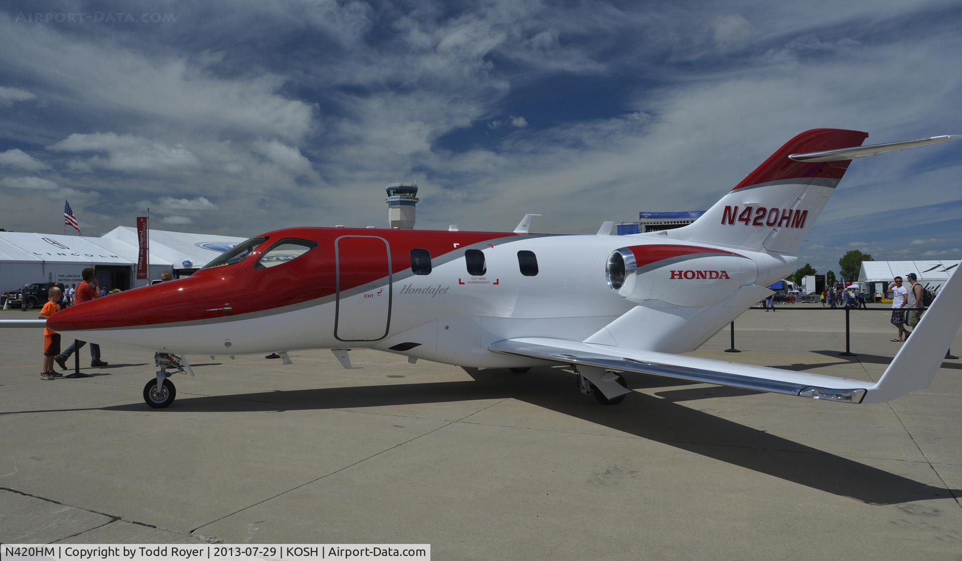 N420HM, 2011 Honda HA-420 HondaJet C/N 42000002, Airventure 2013