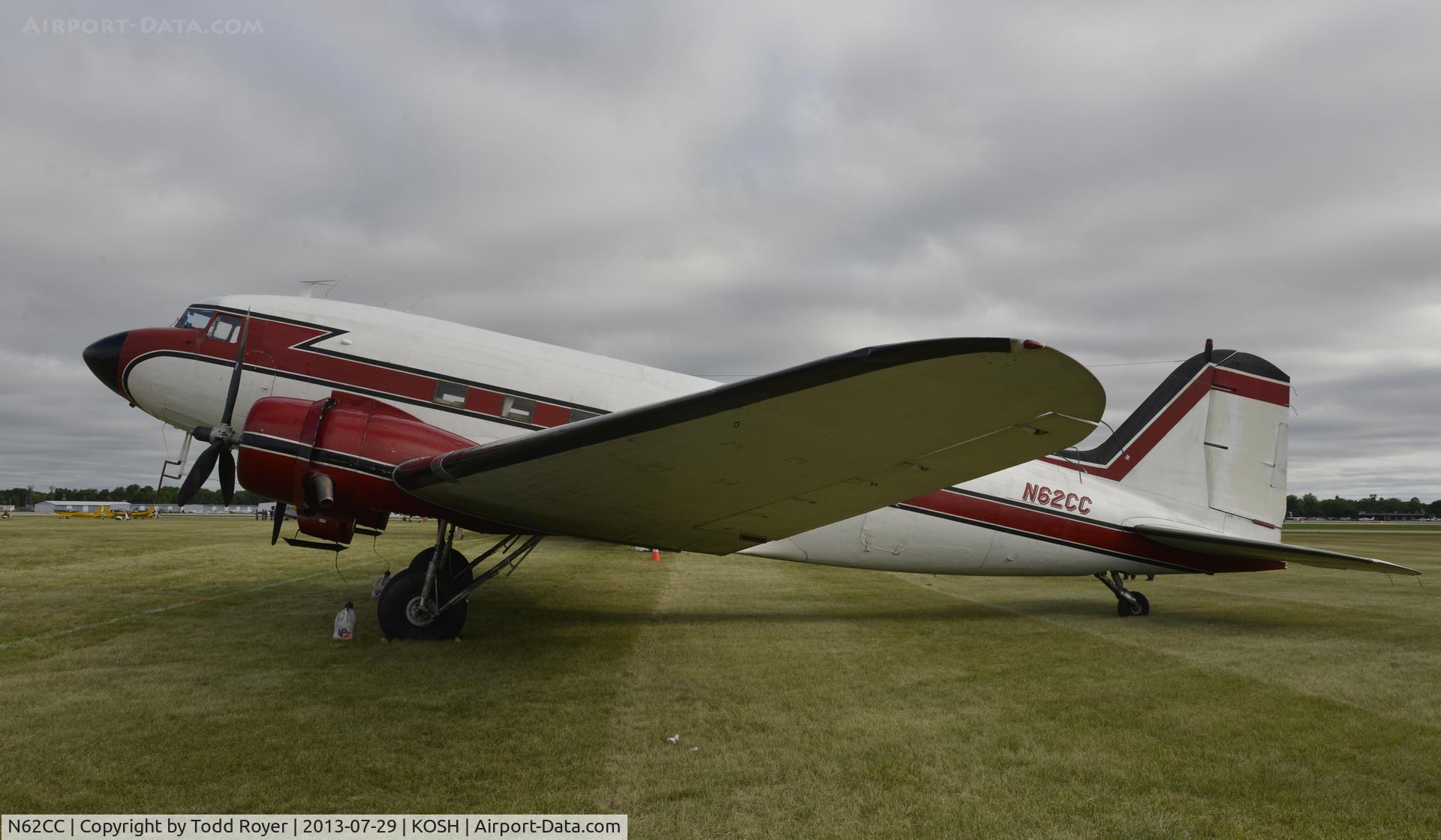 N62CC, 1943 Douglas DC-3C (C-47A-DL) C/N 13798, Airventure 2013