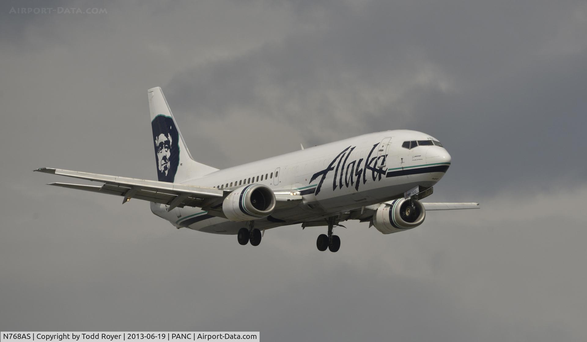 N768AS, 1992 Boeing 737-490 C/N 27082, Arriving at Anchorage