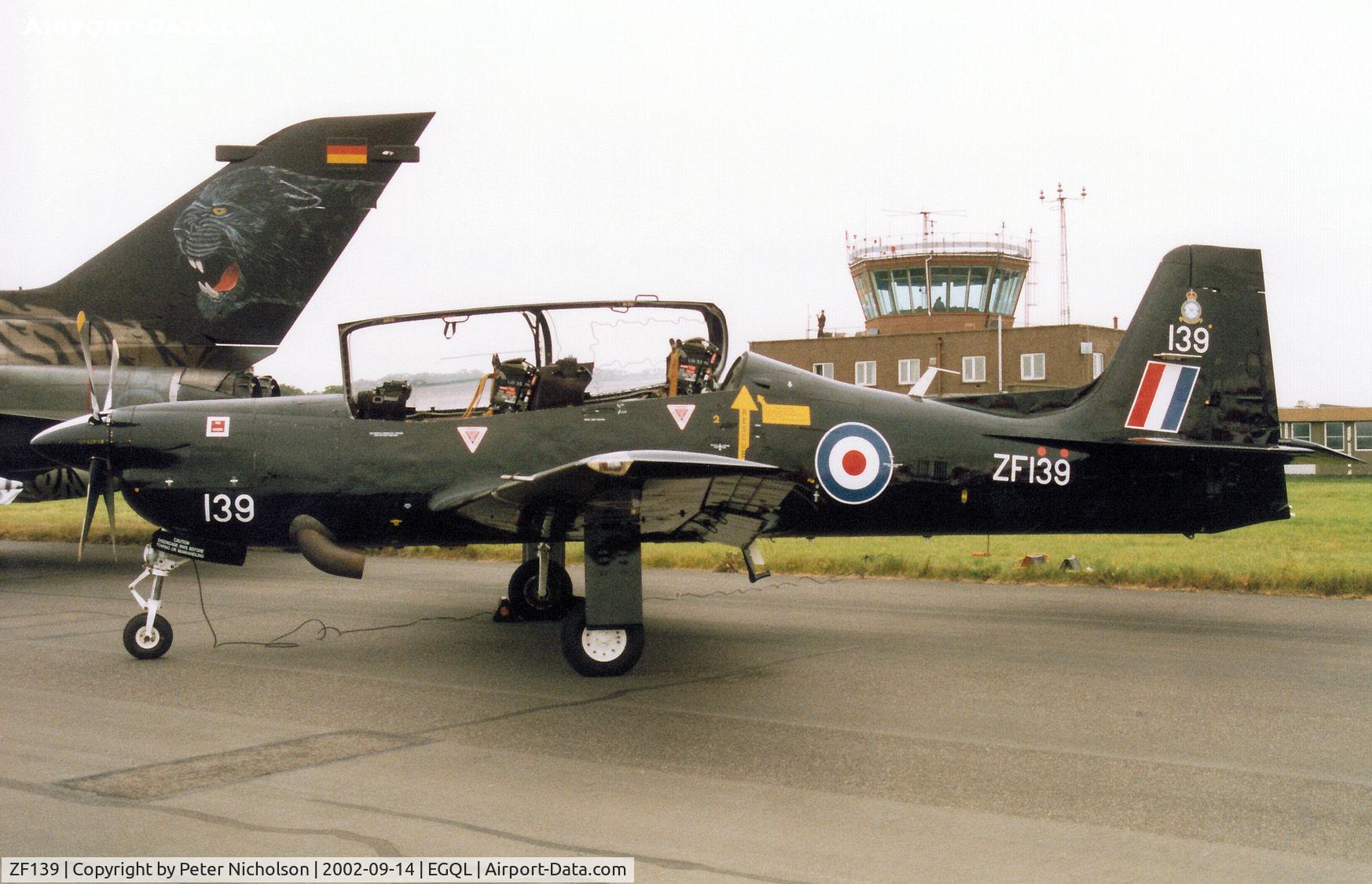 ZF139, 1988 Short S-312 Tucano T1 C/N S005/T5, Tucano T.1, callsign LOP 69, of 1 Flying Training School at RAF Linton-on-Ouse on display at the 2002 RAF Leuchars Airshow.