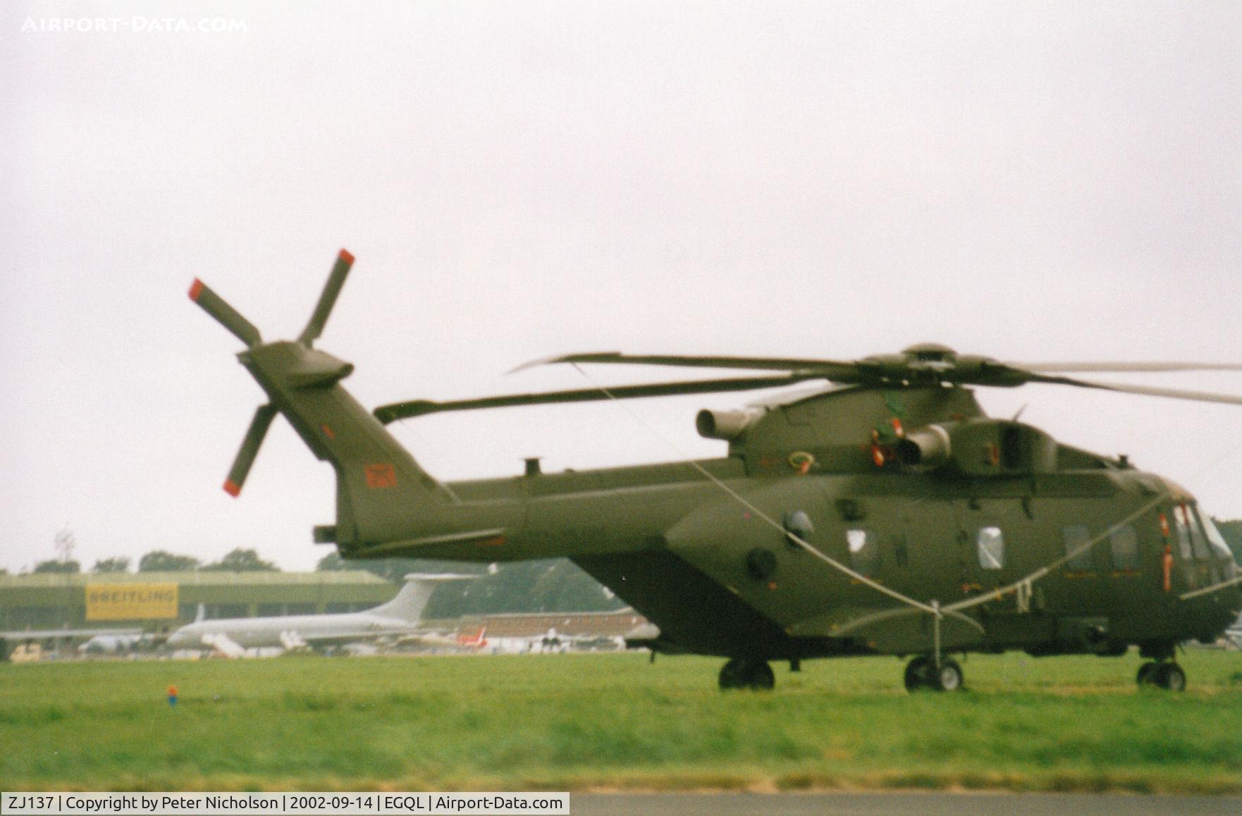ZJ137, Westland Merlin HC.3 C/N 50195/RAF21, Merlin HC.3, callsign Vortex 280, of 28 Squadron at RAF Benson on display at the 2002 RAF Leuchars Airshow.