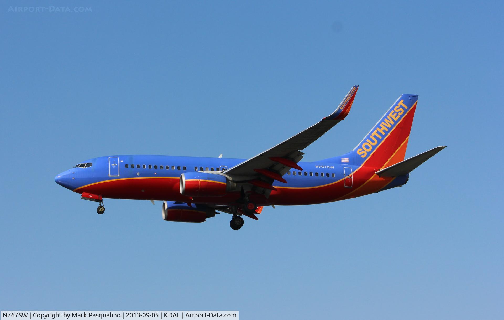 N767SW, 2000 Boeing 737-7H4 C/N 29807, Boeing 737-700