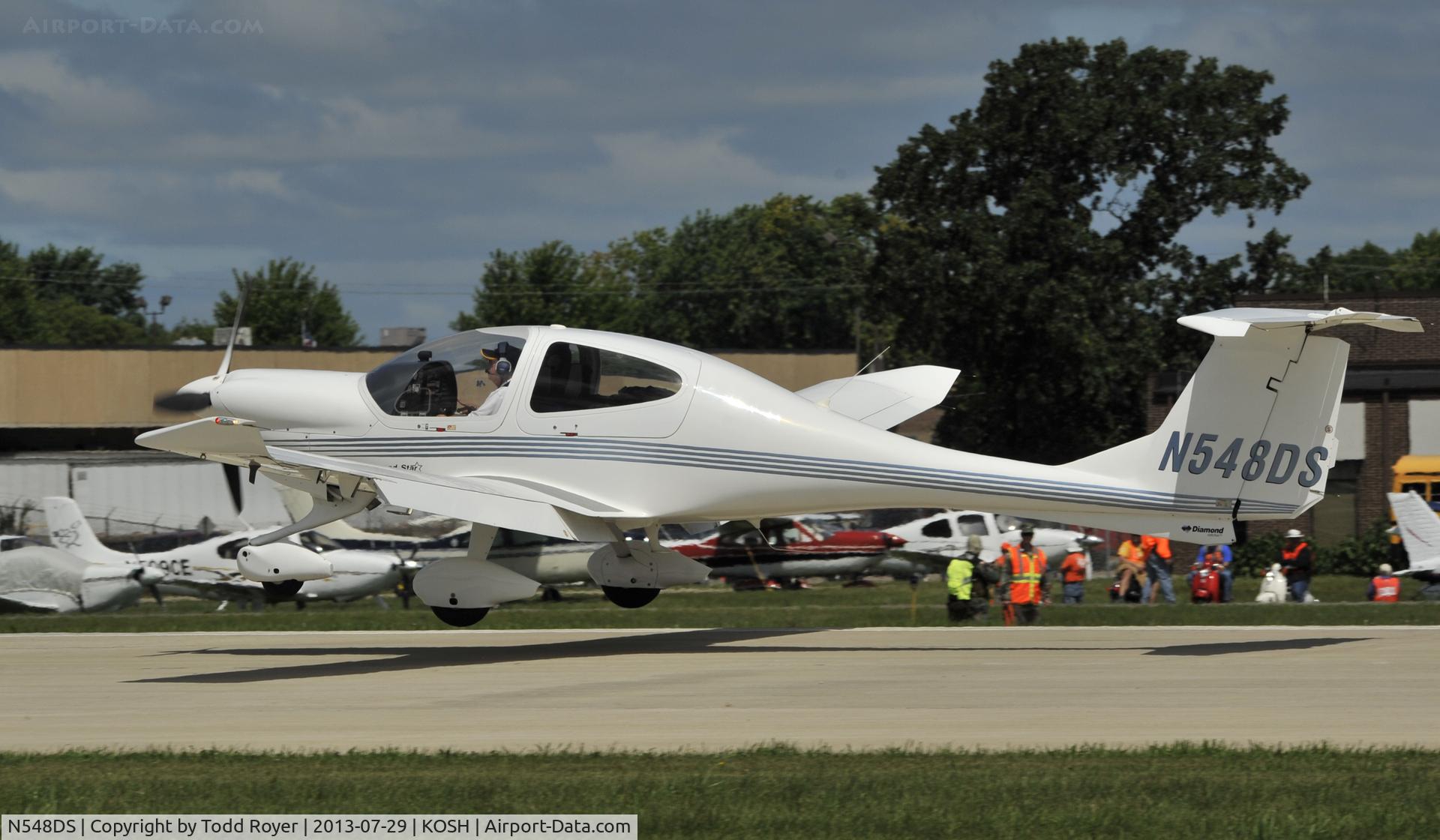 N548DS, 2001 Diamond DA-40 Diamond Star C/N 40048, Airventure 2013