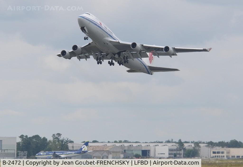 B-2472, 2000 Boeing 747-4J6 C/N 30158, Air China One take off 23