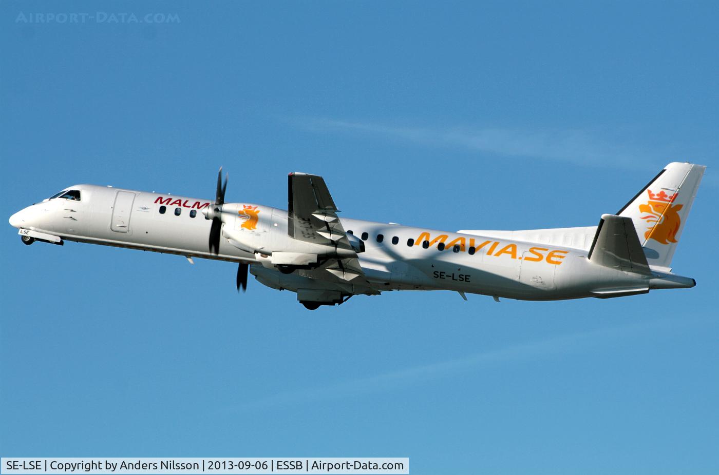 SE-LSE, 1997 Saab 2000 C/N 2000-046, Departing runway 30 for Östersund.