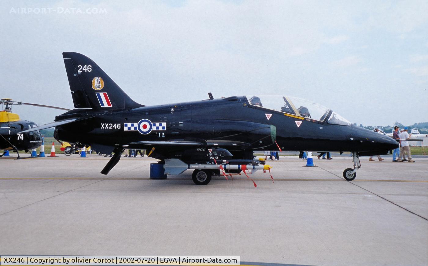 XX246, 1978 Hawker Siddeley Hawk T.1A C/N 082/312082, Fully loaded, RIAT 2002