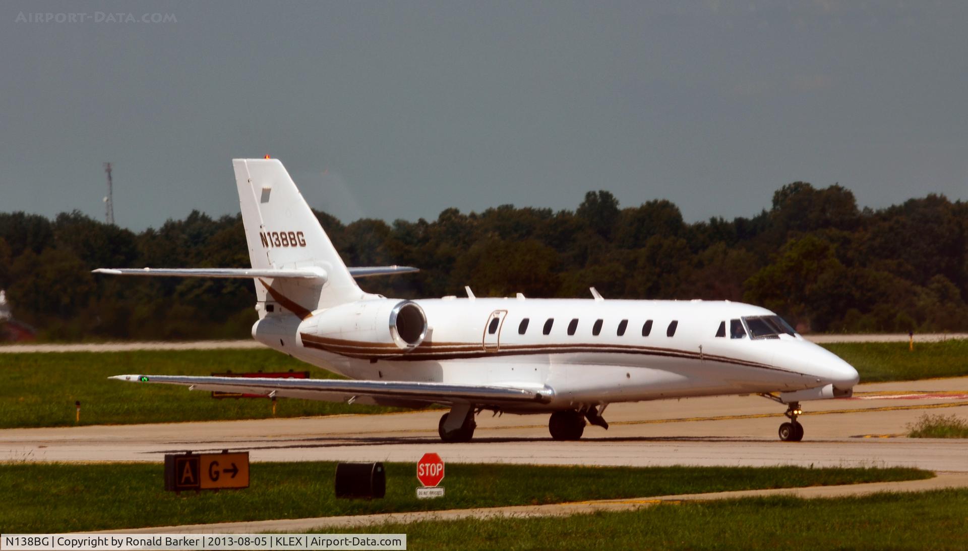 N138BG, 2007 Cessna 680 Citation Sovereign C/N 680-0135, Taxi Lexington