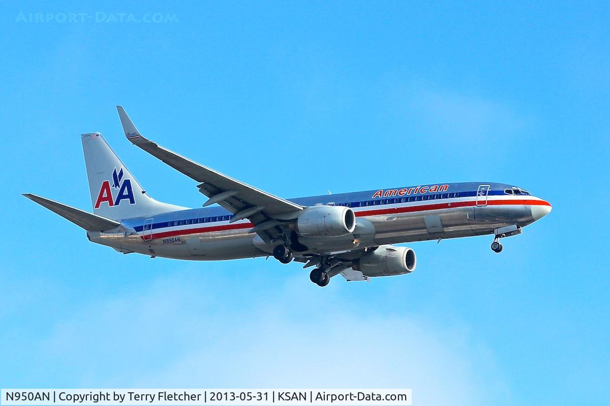 N950AN, 2000 Boeing 737-823 C/N 30087, Overhead Balboa Park en route to San Diego International