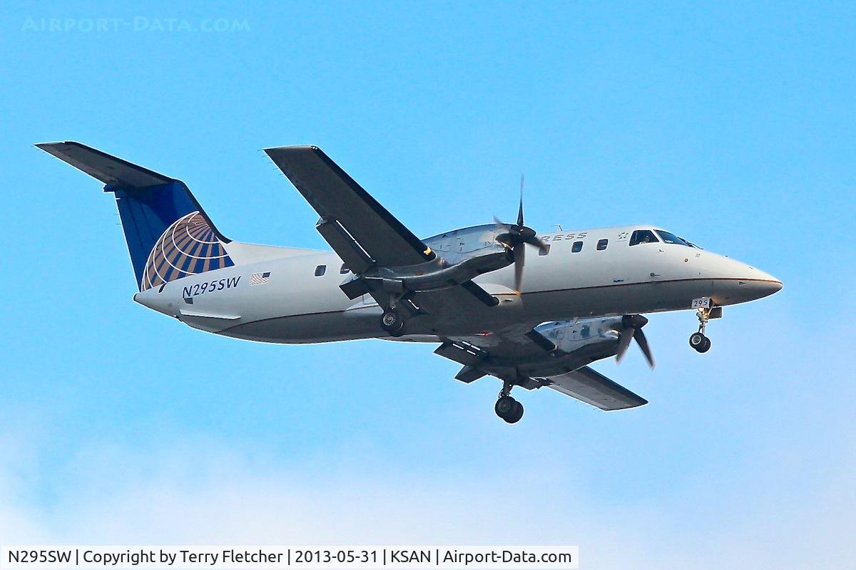 N295SW, 1996 Embraer EMB-120ER Brasilia C/N 120.322, Overhead Balboa Park en route to San Diego International