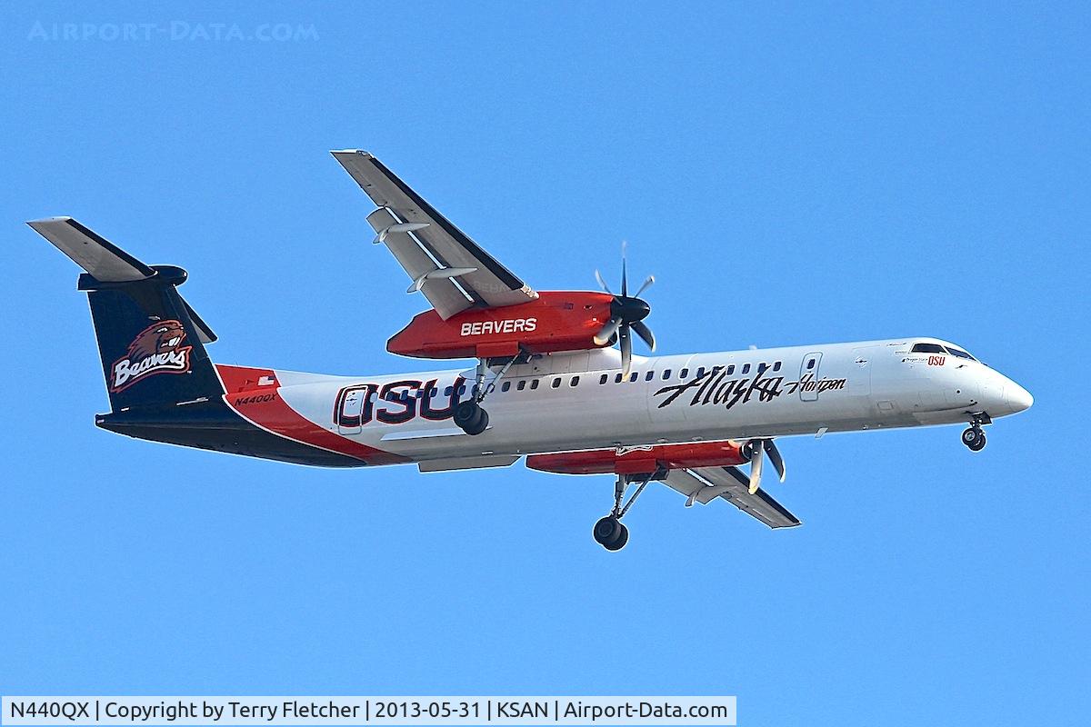 N440QX, 2010 Bombardier DHC-8-402 Dash 8 C/N 4347, Overhead Balboa Park en route to San Diego International