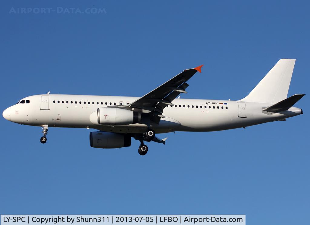 LY-SPC, 1994 Airbus A320-231 C/N 415, Landing rwy 32L in all white without titles... Was delivered 3 days before at Small Planet Lithuania