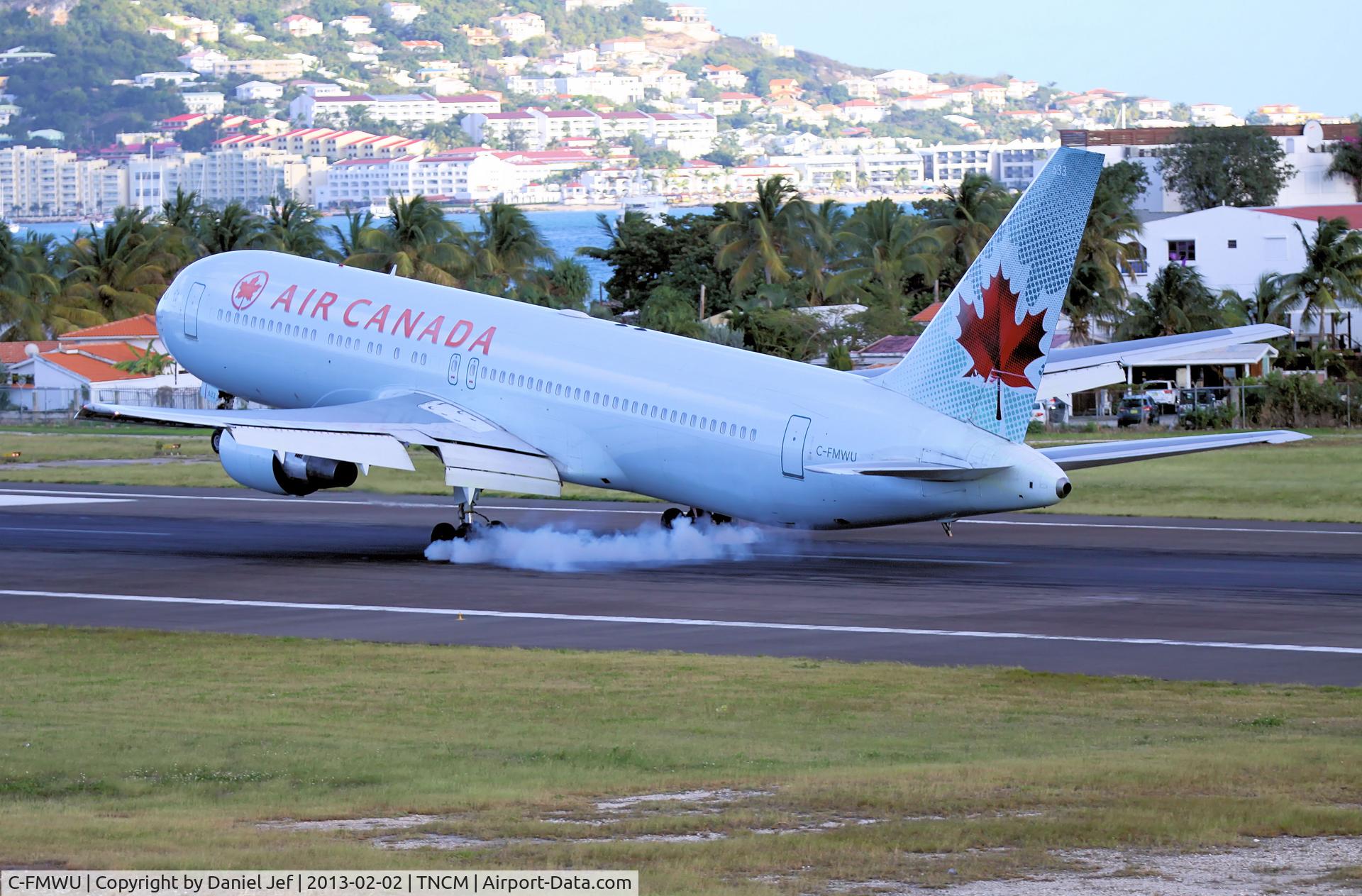 C-FMWU, 1995 Boeing 767-333 C/N 25585, C-FMWU