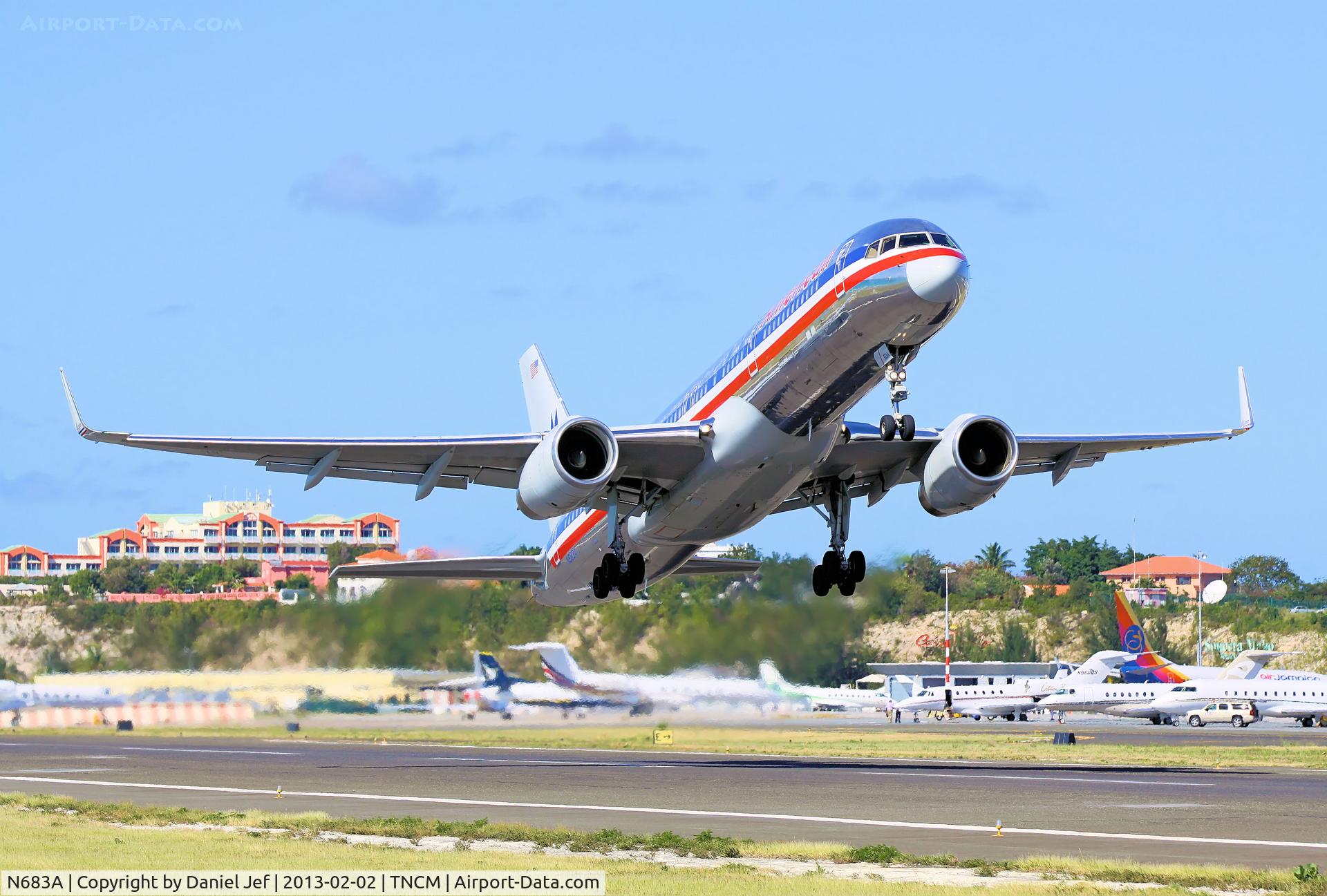 N683A, 1992 Boeing 757-223 C/N 25340, N683A