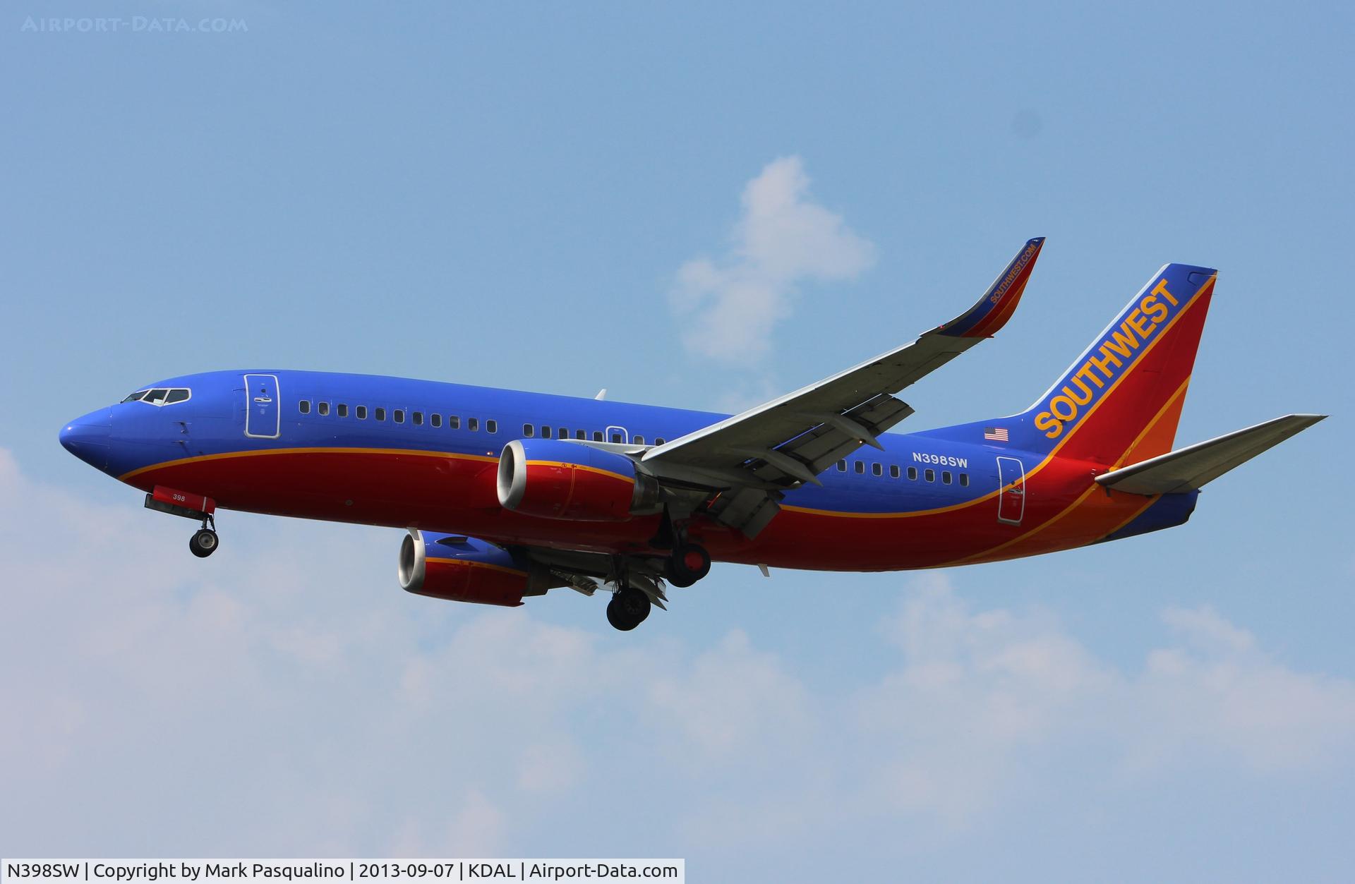 N398SW, 1995 Boeing 737-3H4 C/N 27692, Boeing 737-300