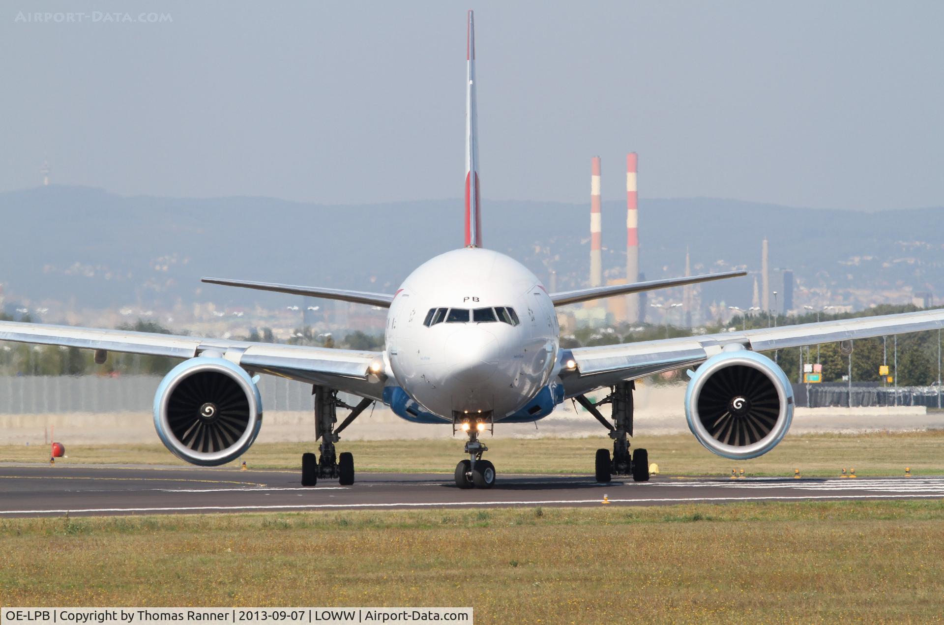 OE-LPB, 1998 Boeing 777-2Z9/ER C/N 28699, Austrian B777