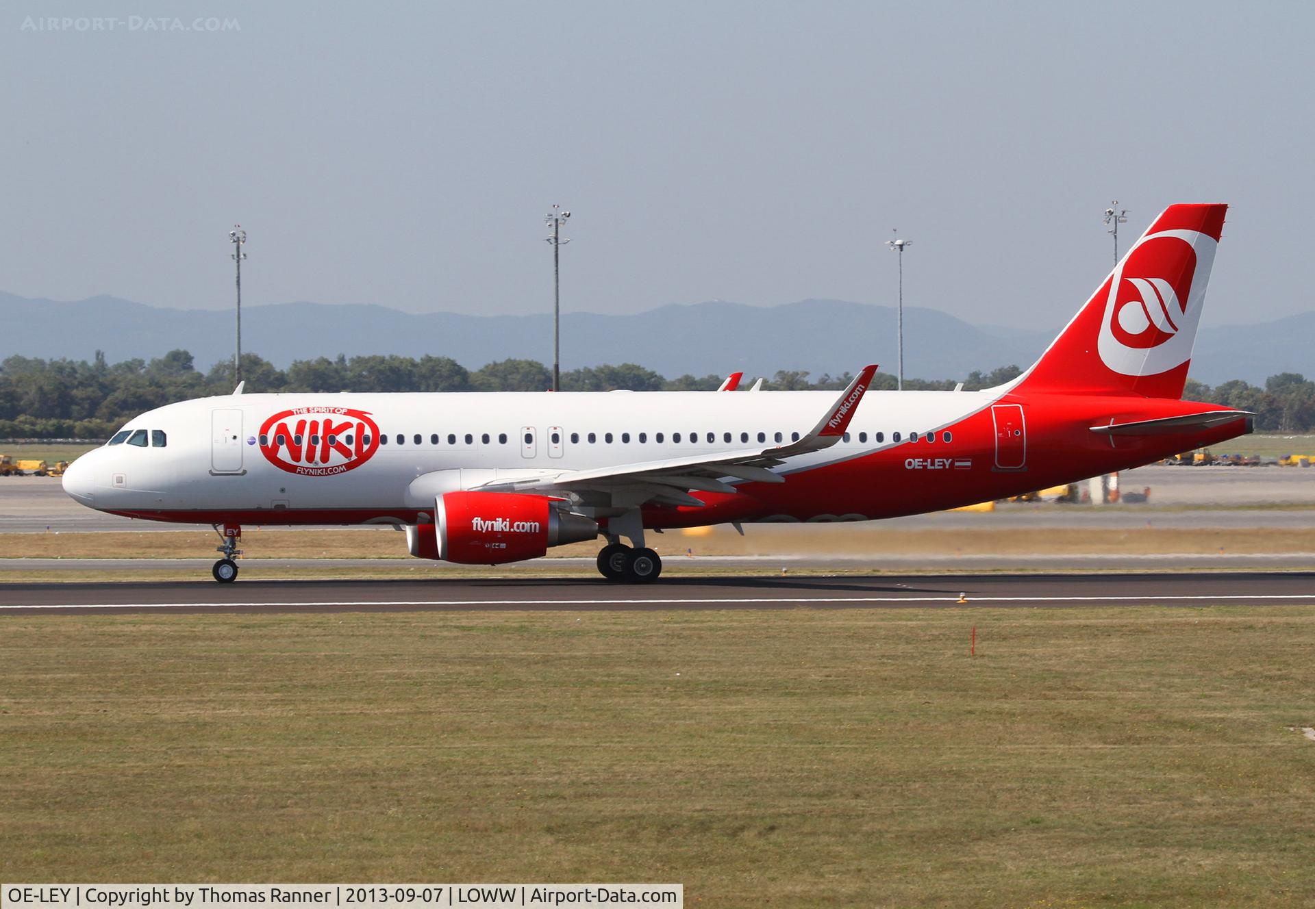 OE-LEY, 2013 Airbus A320-214 C/N 5648, Niki A320