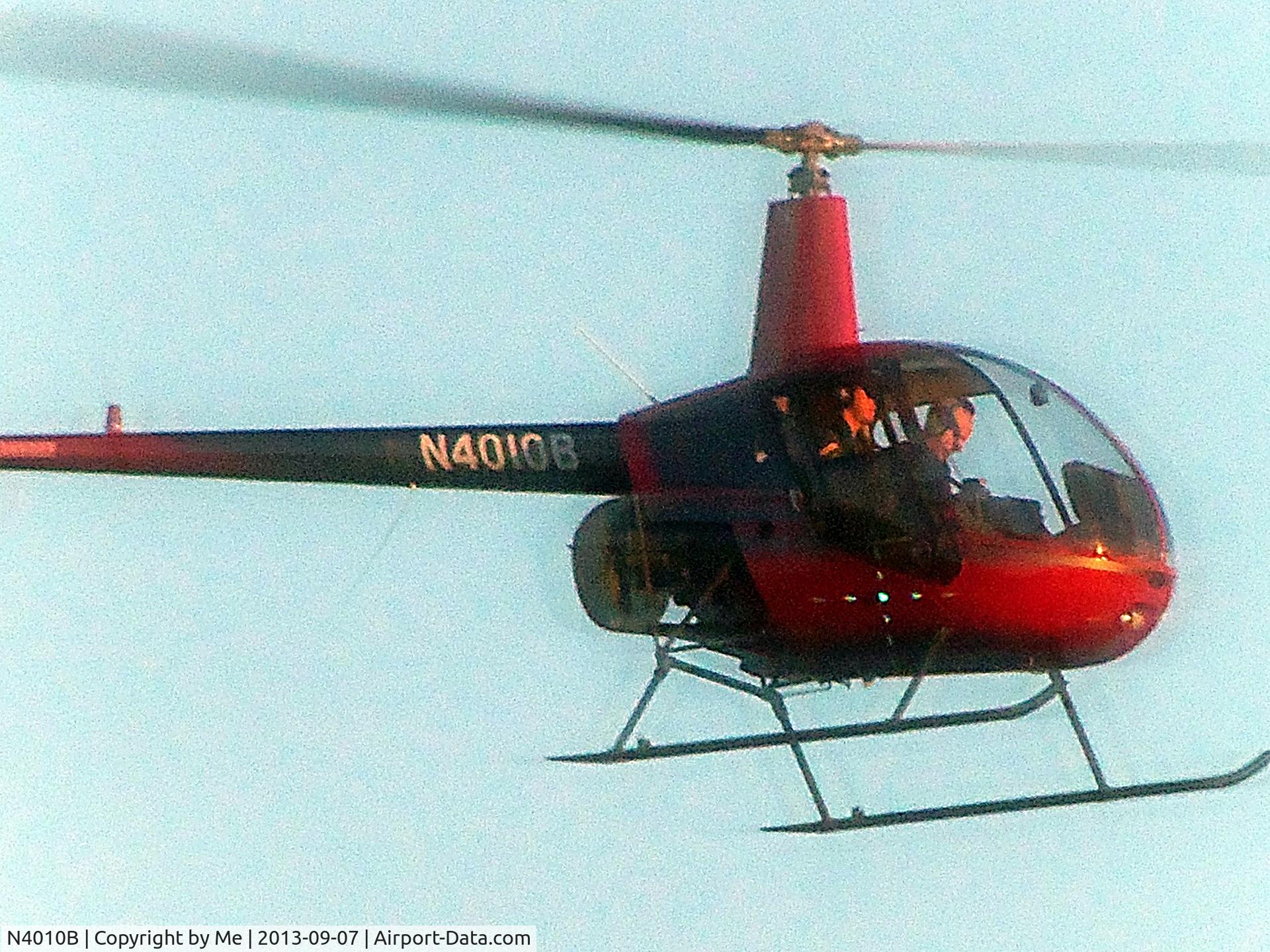 N4010B, 1990 Robinson R22 MARINER C/N 1418M, Seattle Sept 7 2013 19:30 hrs.