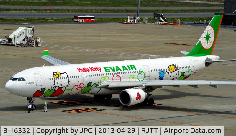 B-16332, 2011 Airbus A330-302X C/N 1268, Hello Kitty, Eva Air's new Airbus A330/300 at Haneda