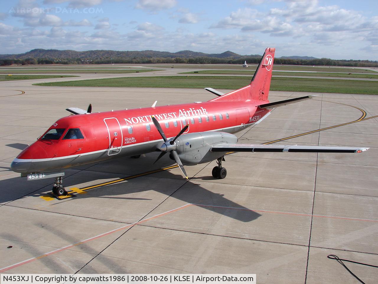 N453XJ, 1998 Saab 340B C/N 340B-453, Mesaba in LSE