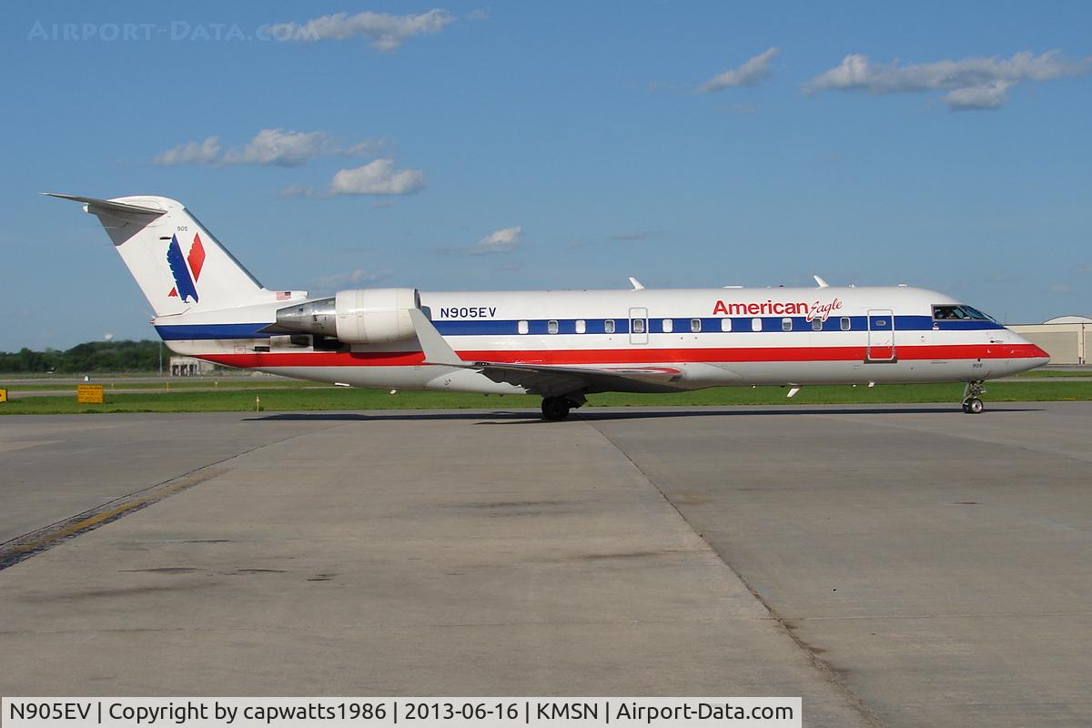 N905EV, 2002 Bombardier CRJ-200ER (CL-600-2B19) C/N 7632, 
