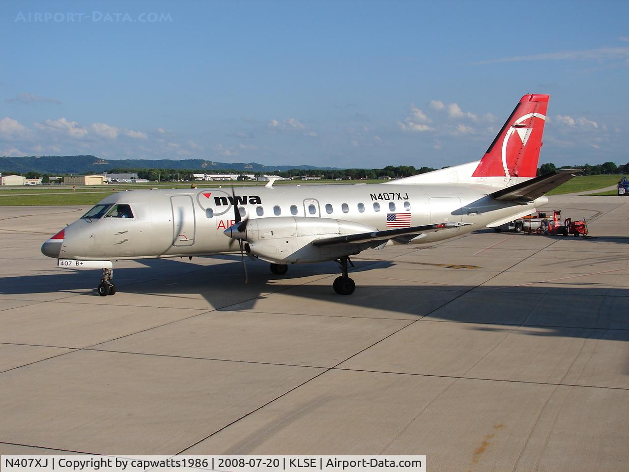 N407XJ, 1996 Saab 340B C/N 340B-407, new nwa airlink colors