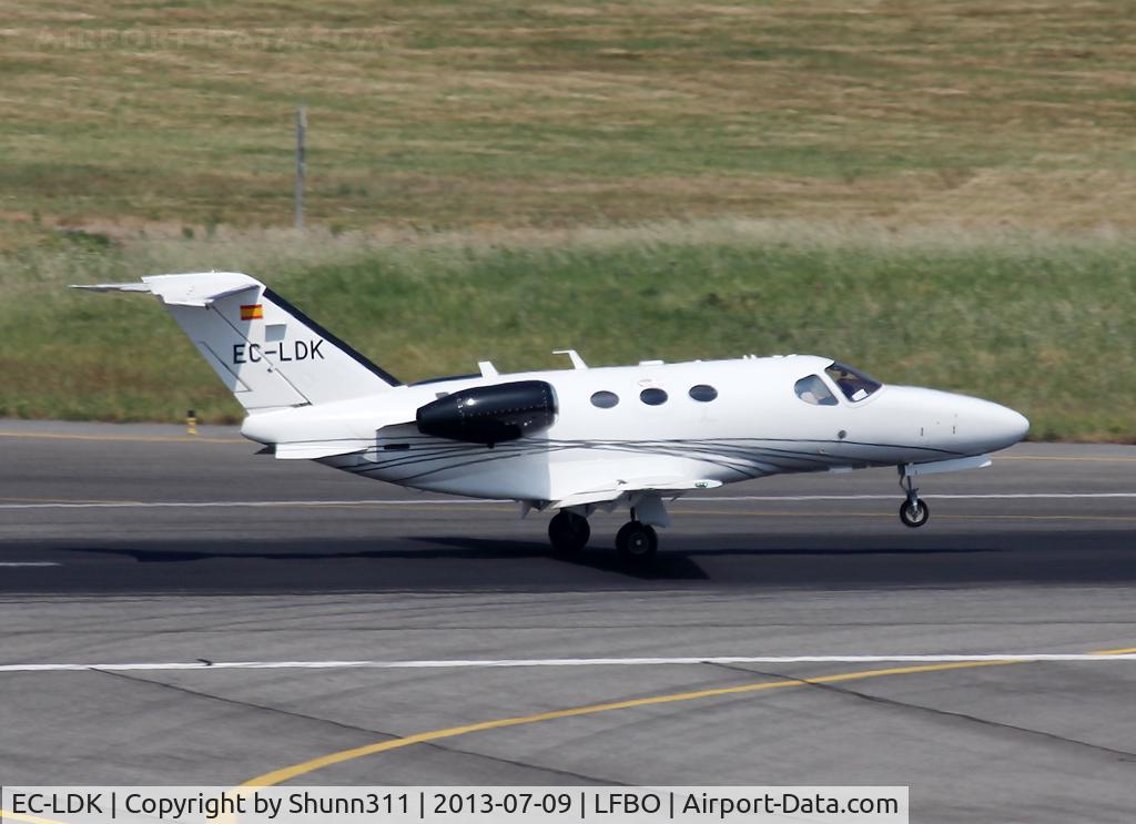 EC-LDK, 2009 Cessna 510 Citation Mustang Citation Mustang C/N 510-0152, Landing rwy 14R