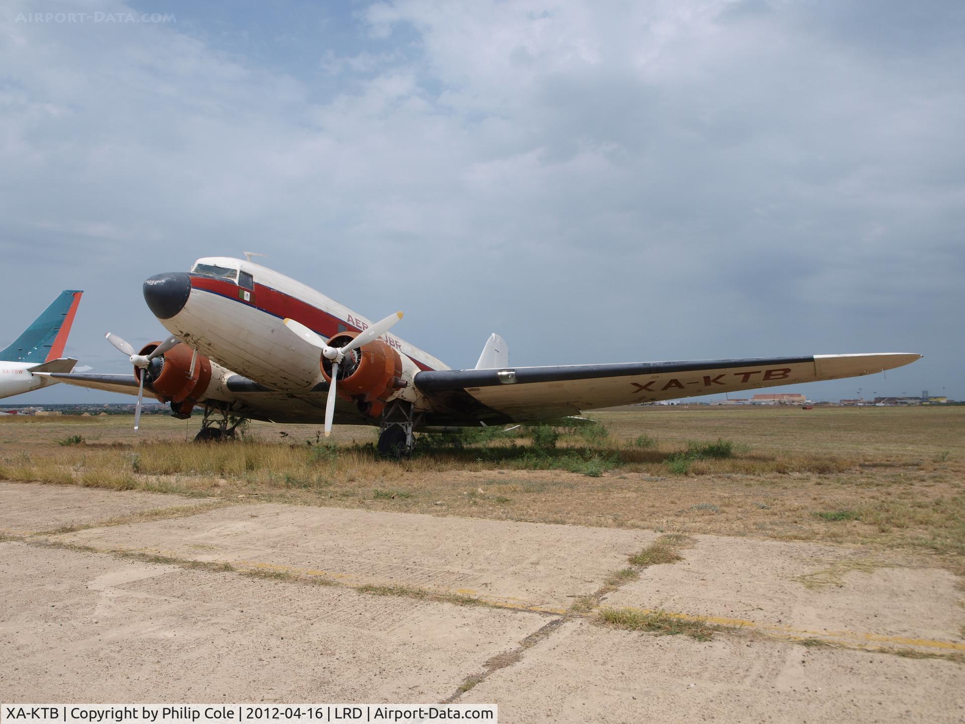 XA-KTB, 1939 Douglas DC-3-209B C/N 2118, Stored