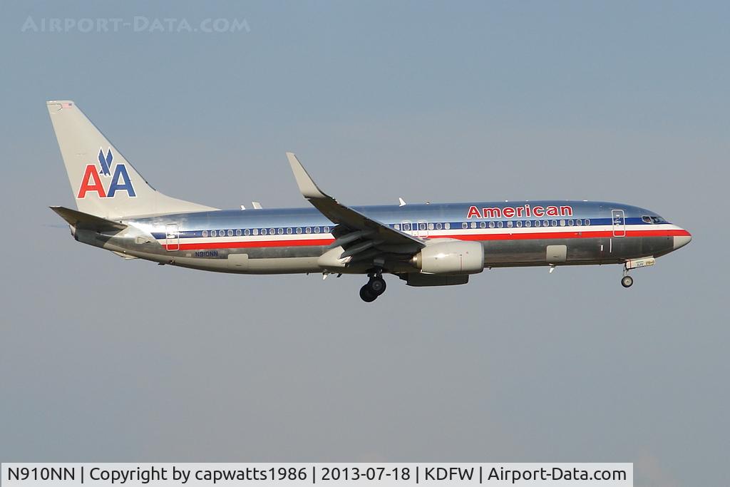 N910NN, 2012 Boeing 737-823 C/N 31160, AA Silverbird @ DFW