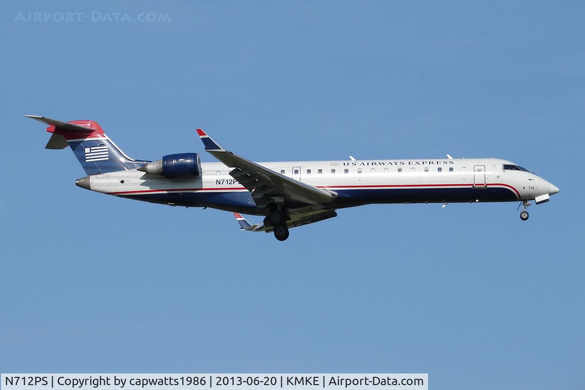 N712PS, 2004 Bombardier CRJ-701 (CL-600-2C10) Regional Jet C/N 10168, USEX CR7
