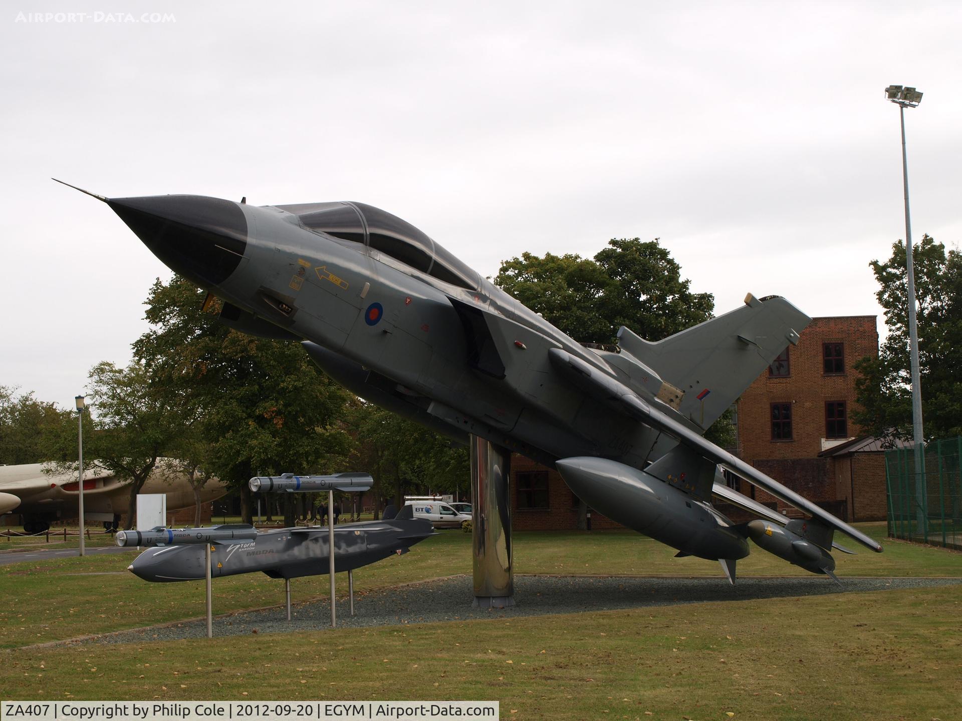 ZA407, 1983 Panavia Tornado GR.1 C/N 219/BS074/3106, Gate Guard