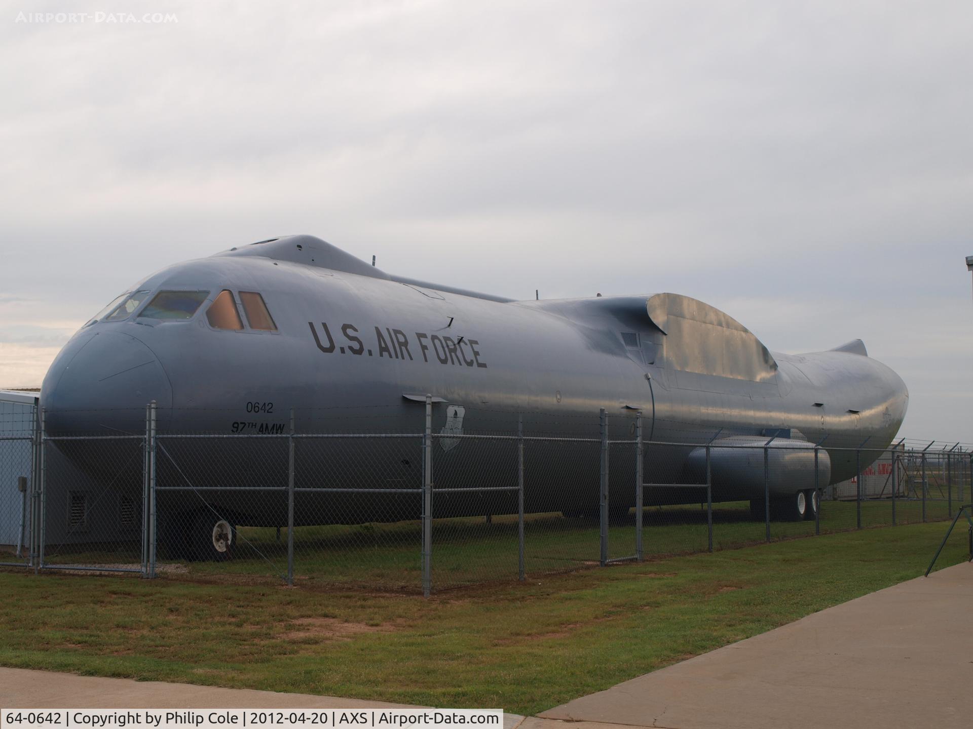 64-0642, 1964 Lockheed C-141A Starlifter C/N 300-6055, Instructional Airframe