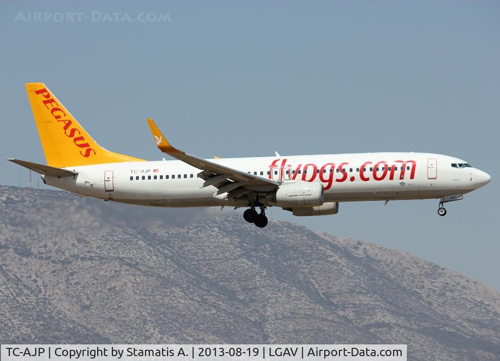 TC-AJP, 2011 Boeing 737-82R C/N 32735, Landing on 03L