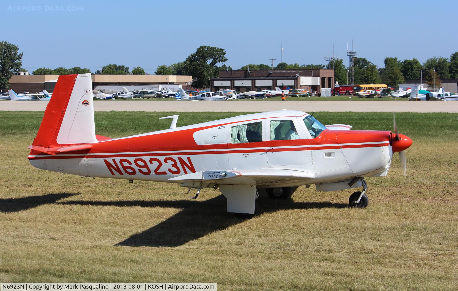 N6923N, 1968 Mooney M20C Ranger C/N 680181, Mooney M20C