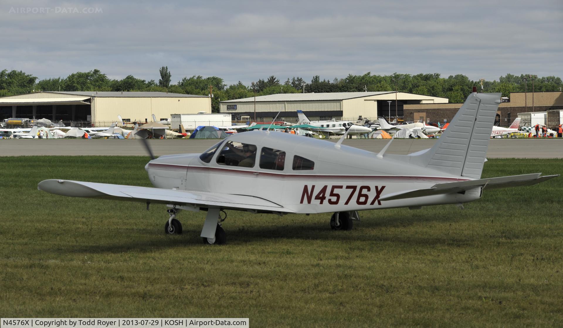N4576X, 1975 Piper PA-28R-200 C/N 28R-7635081, Airventure 2013