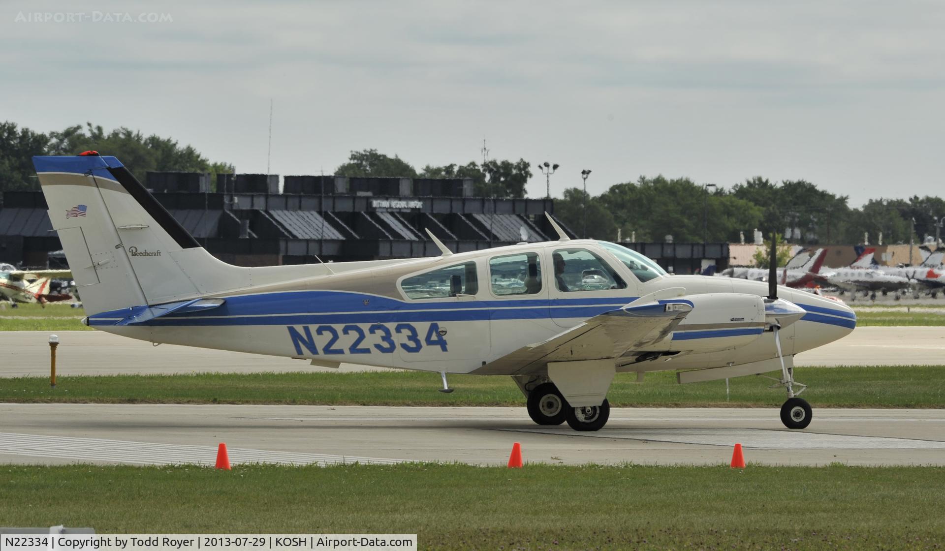N22334, 1977 Beech E-55 Baron C/N TE-1111, Airventure 2013