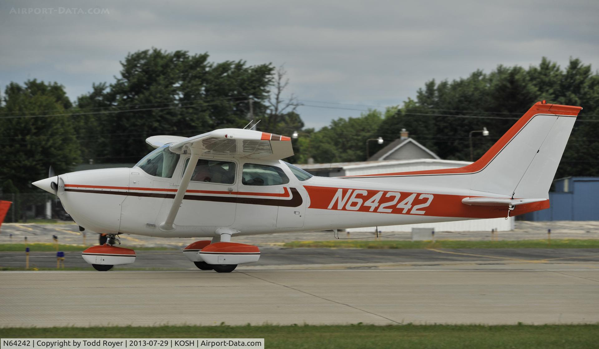 N64242, 1975 Cessna 172M C/N 17265116, Airventure 2013