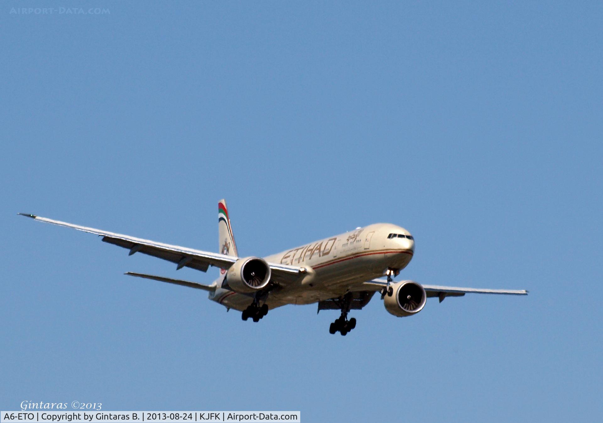 A6-ETO, 2013 Boeing 777-3FX/ER C/N 39690, Going to a landing on 22L @ JFK
